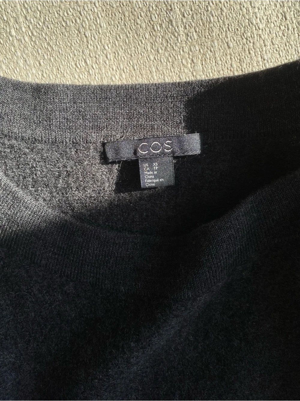 COS Sweater Women’s XS 100% Wool Gray Crewneck
